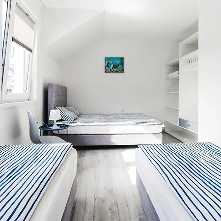 Domki Apartamentowe Barka Karwia Exterior foto