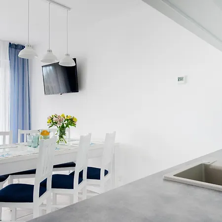 Barka - Apartamenty Premium Oraz Pokoje Blisko Plazy Karwia Exterior photo