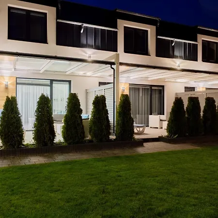 Barka - Apartamenty Premium Oraz Pokoje Blisko Plazy Karwia Exterior photo